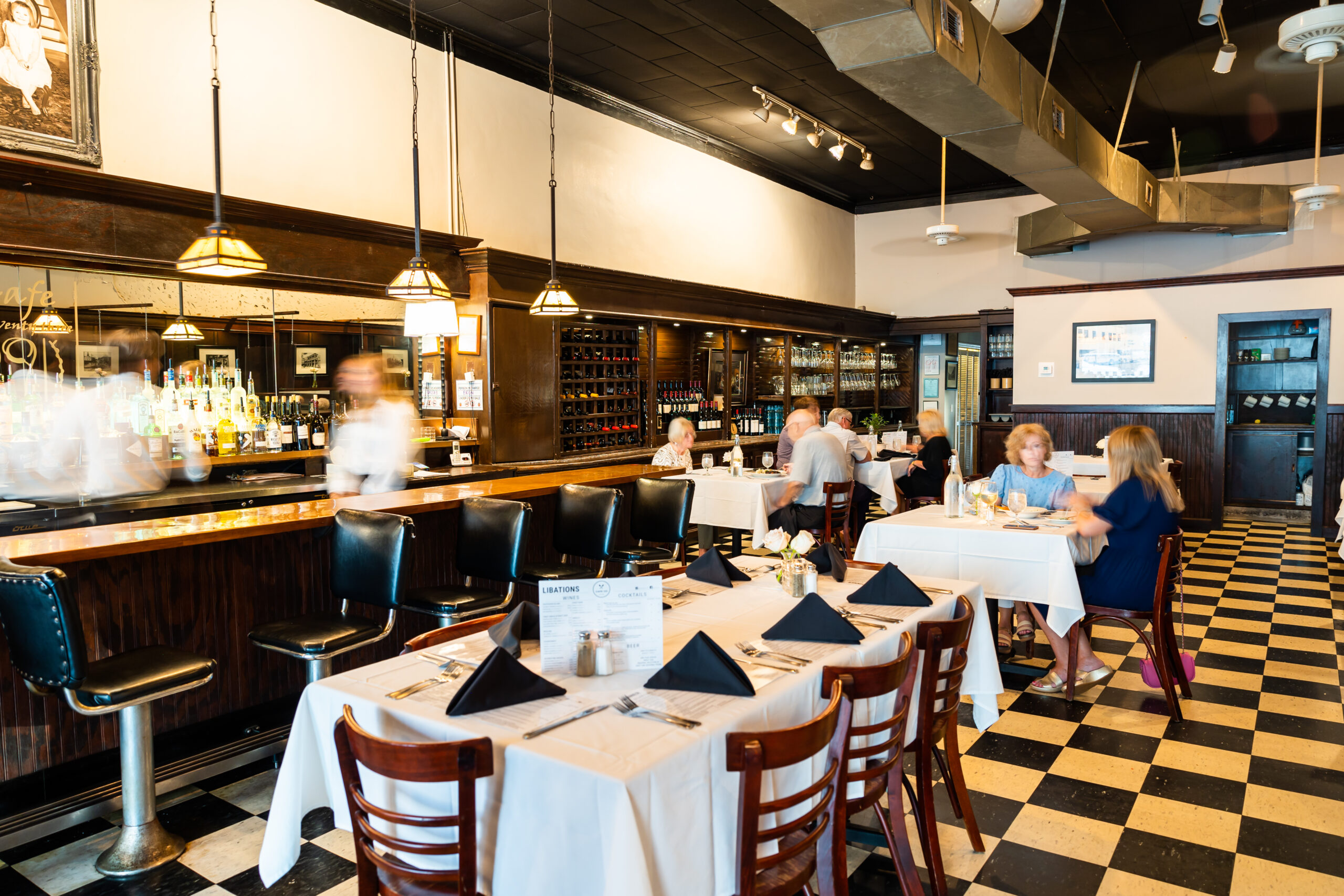 3 Must-Try Restaurants in Auburn-Opelika, Alabama